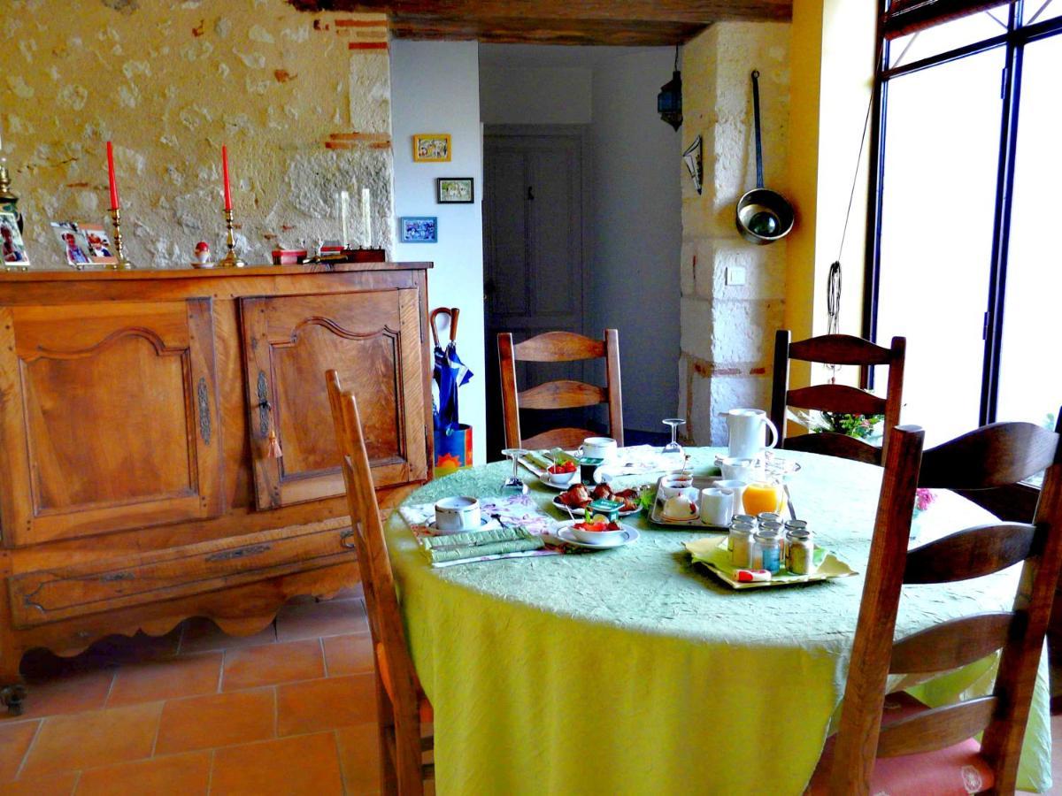 Au Bord De L'Eau Bed & Breakfast Pessac-sur-Dordogne Exterior photo