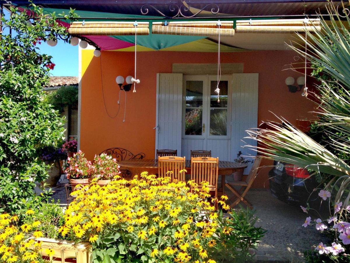 Au Bord De L'Eau Bed & Breakfast Pessac-sur-Dordogne Exterior photo