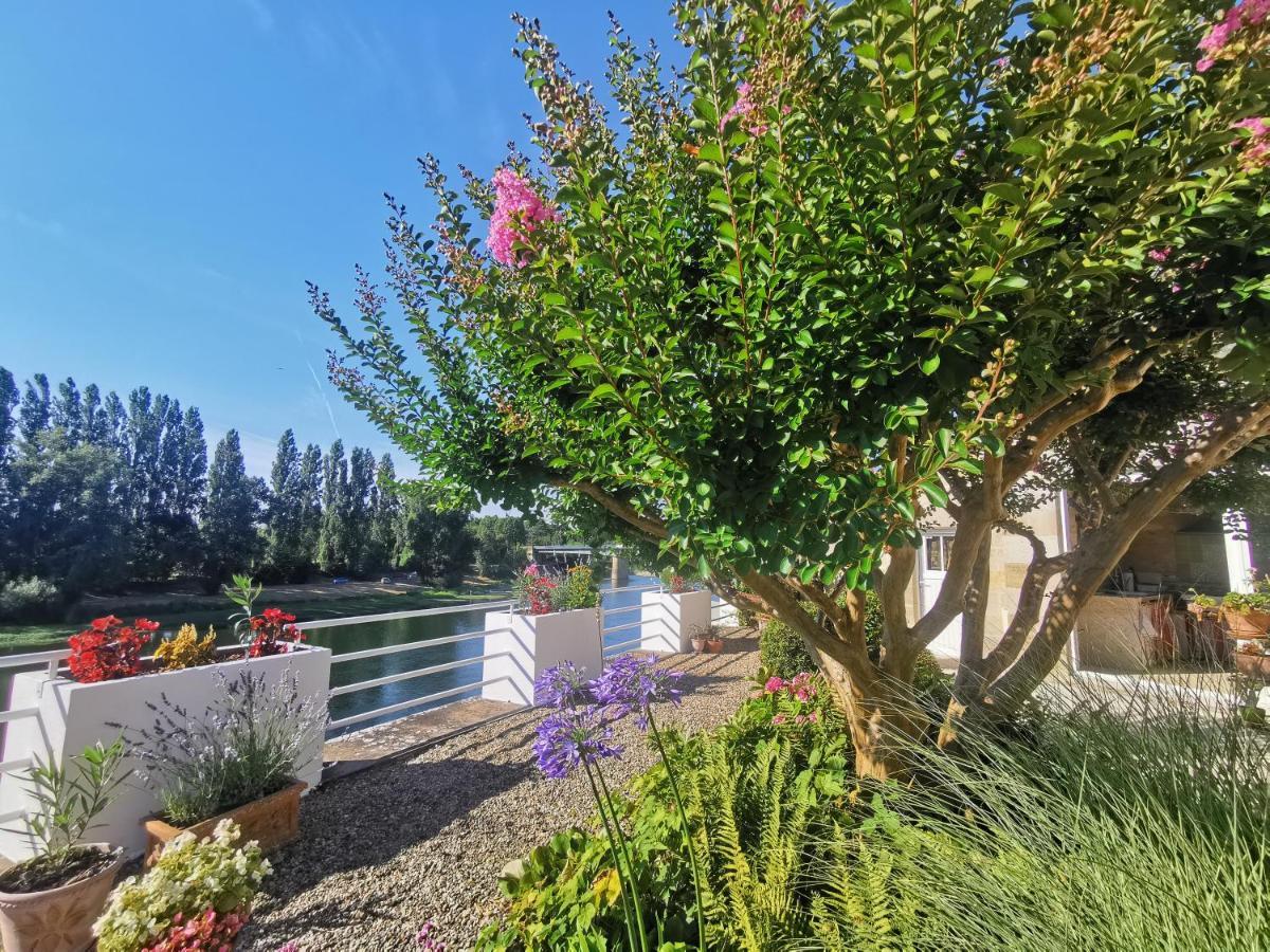 Au Bord De L'Eau Bed & Breakfast Pessac-sur-Dordogne Exterior photo